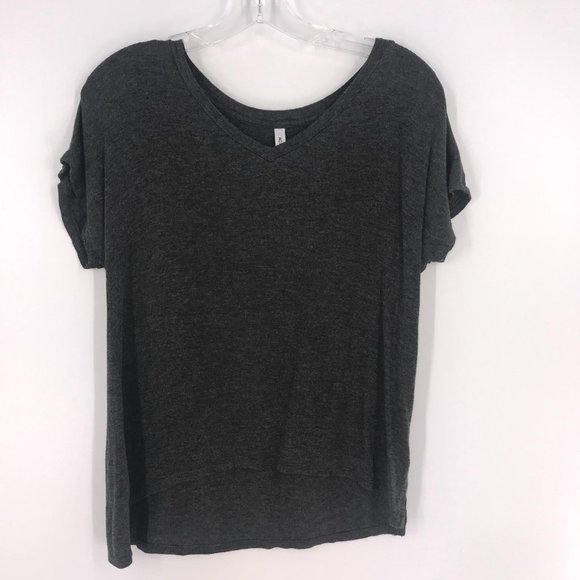 ACTIVE USA GRAY VNECK TSHIRT - Picture 2 of 6